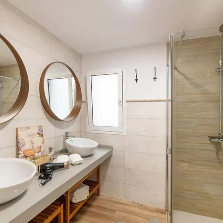 Villa Berkana De Lujo Con Piscina Playa Honda (Lanzarote)